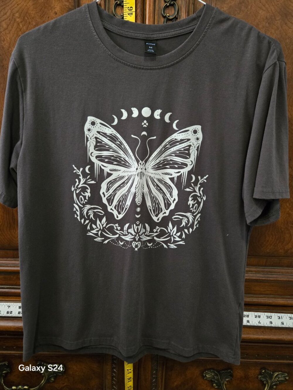 Butterfly Moon Phases Graphic Tee Women Medium Gray Celestial Boho
